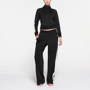 Skims track straight leg pant - brand new